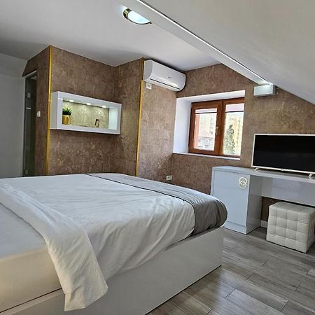 Bed and Breakfast Colt De Rai Решица Экстерьер фото