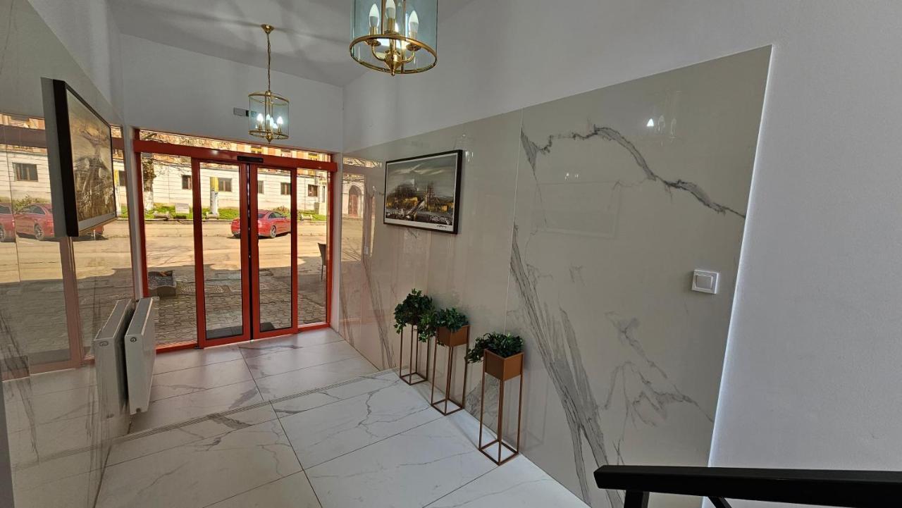 Bed and Breakfast Colt De Rai Решица Экстерьер фото