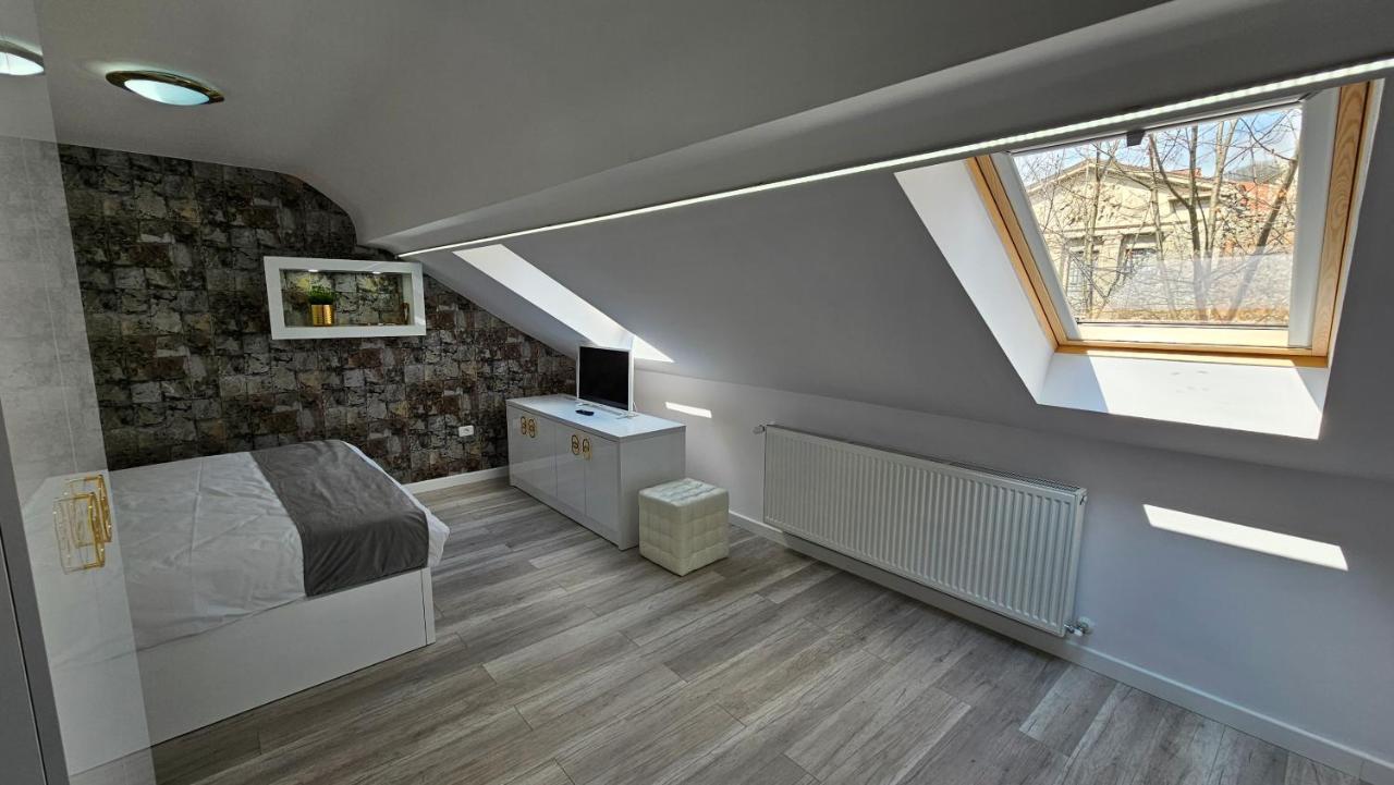 Bed and Breakfast Colt De Rai Решица Экстерьер фото